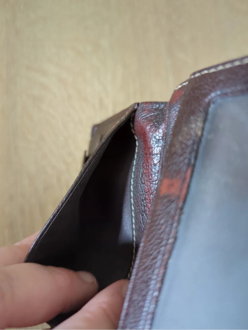 TUMI Slim Bifold Wallet Card Case Brown Textured Leather ID Window Men's